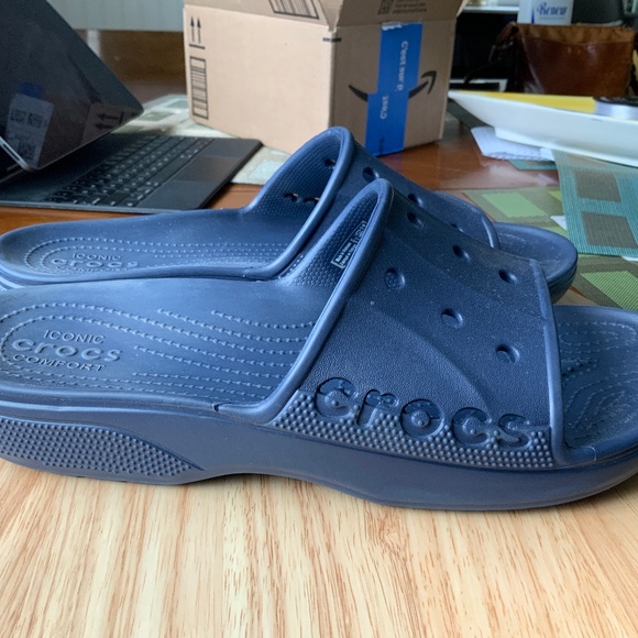 NWOT CROCS Baya II Slide Sandals - Picture 3 of 5